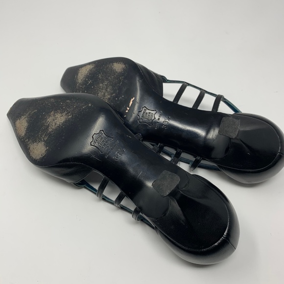 Vera Wang Black Leather Cage Pointed Toe Heels - Picture 8 of 8